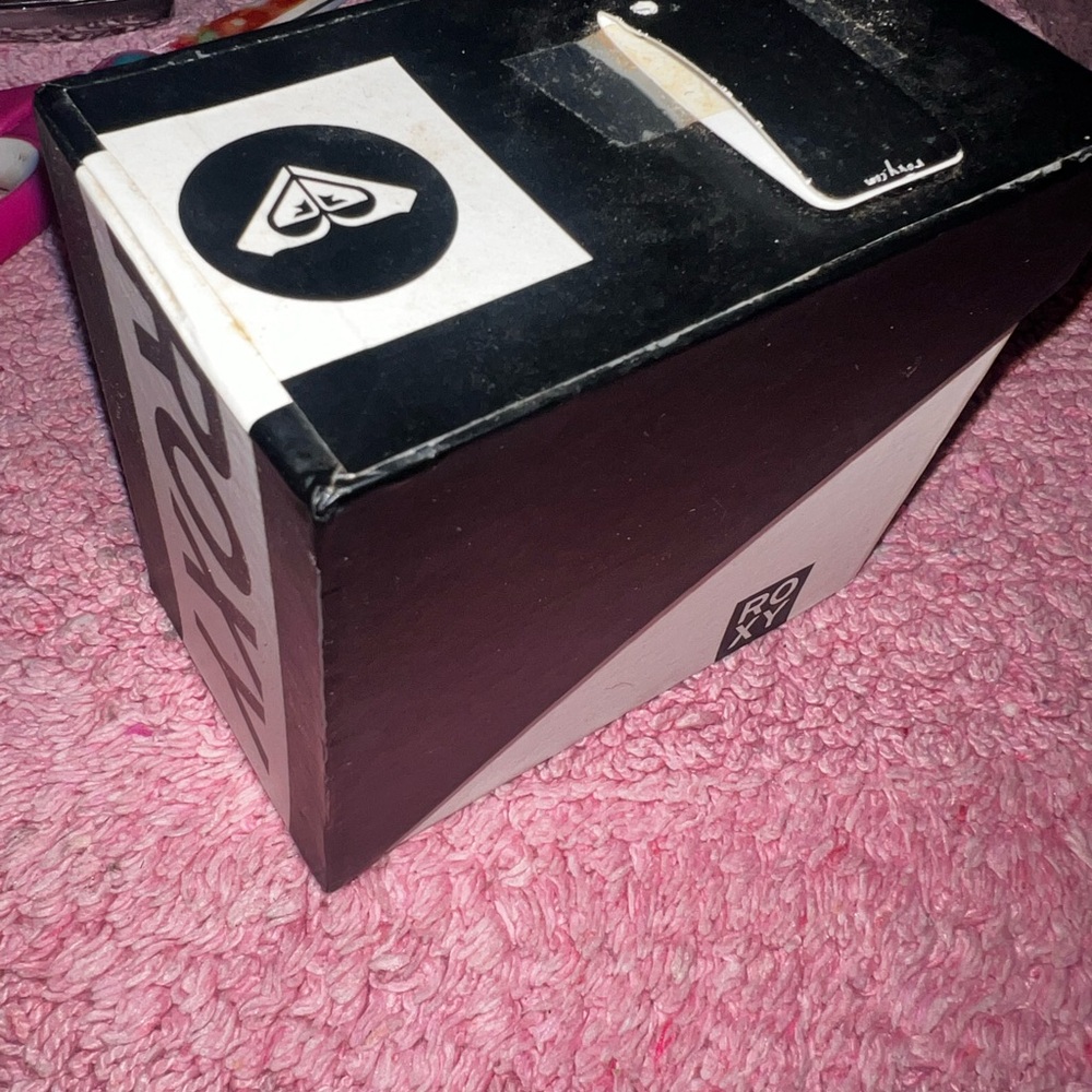 Roxy🦋Watch - Picture 2 of 6